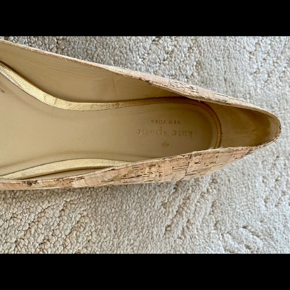 Size 8 Kate Spade gold-toed cork flats - Picture 3 of 4
